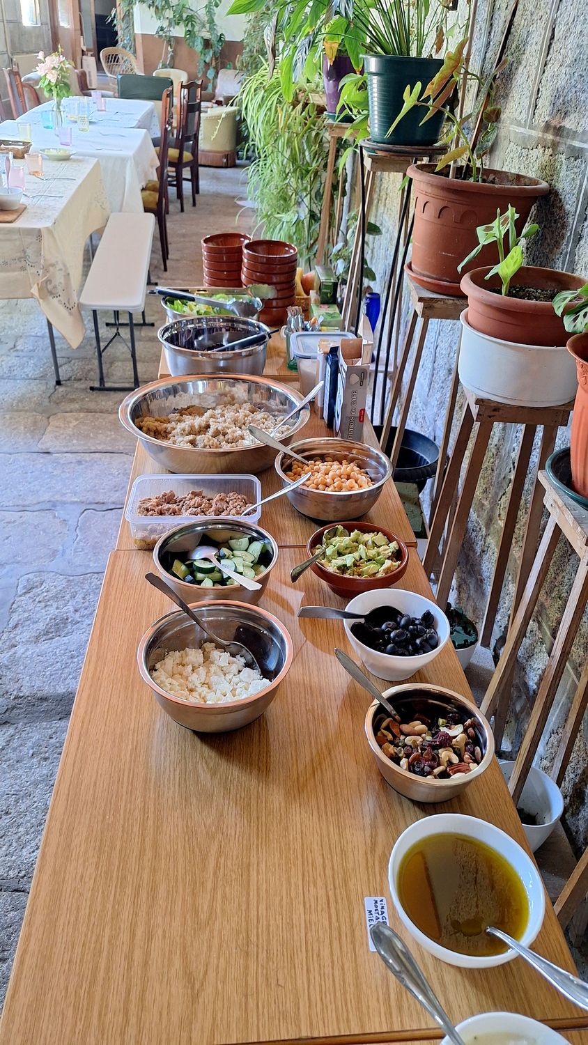 Comida compartida en el convento
