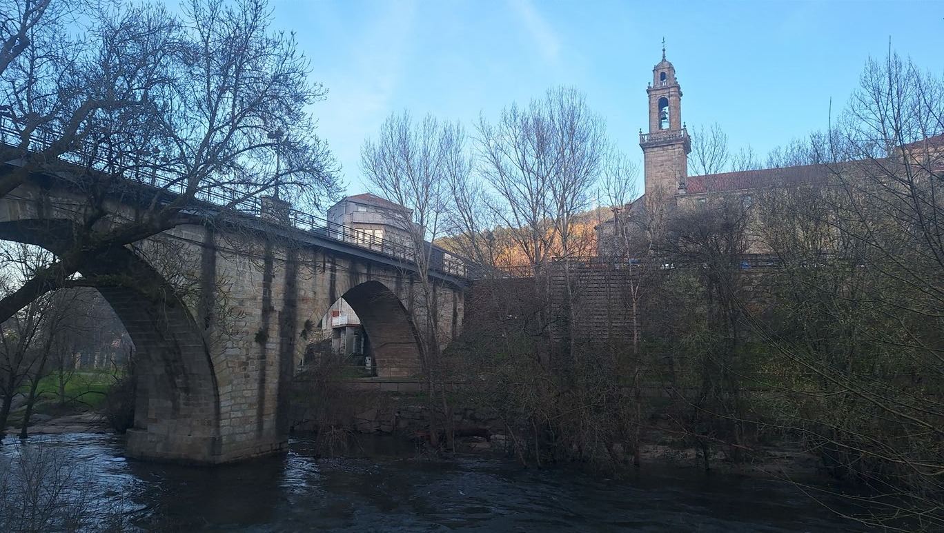 Ribadavia y el puente sobre el río Avia